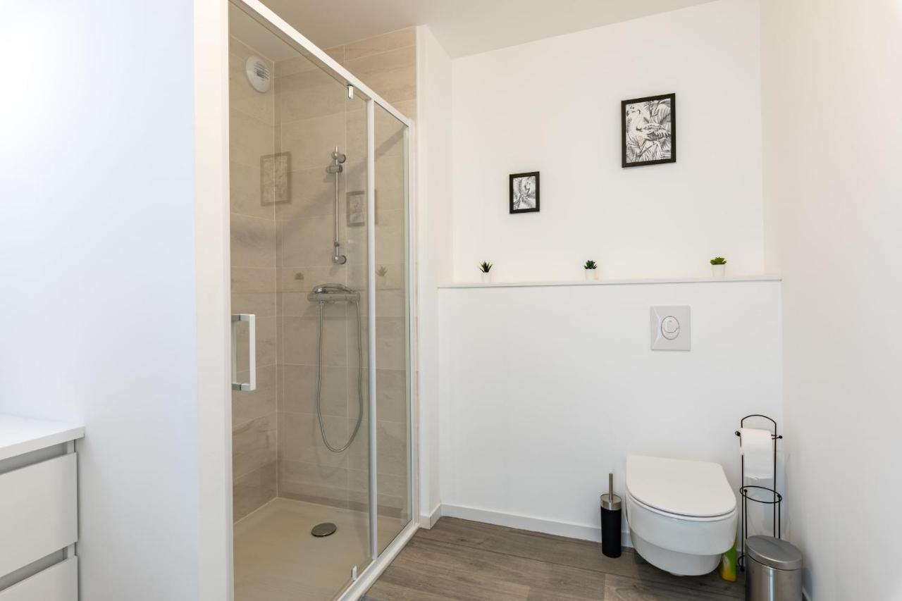 ディナールL'Ecume - Studio Moderne Avec Grand Balcon Et Place De Parkingアパートメント エクステリア 写真